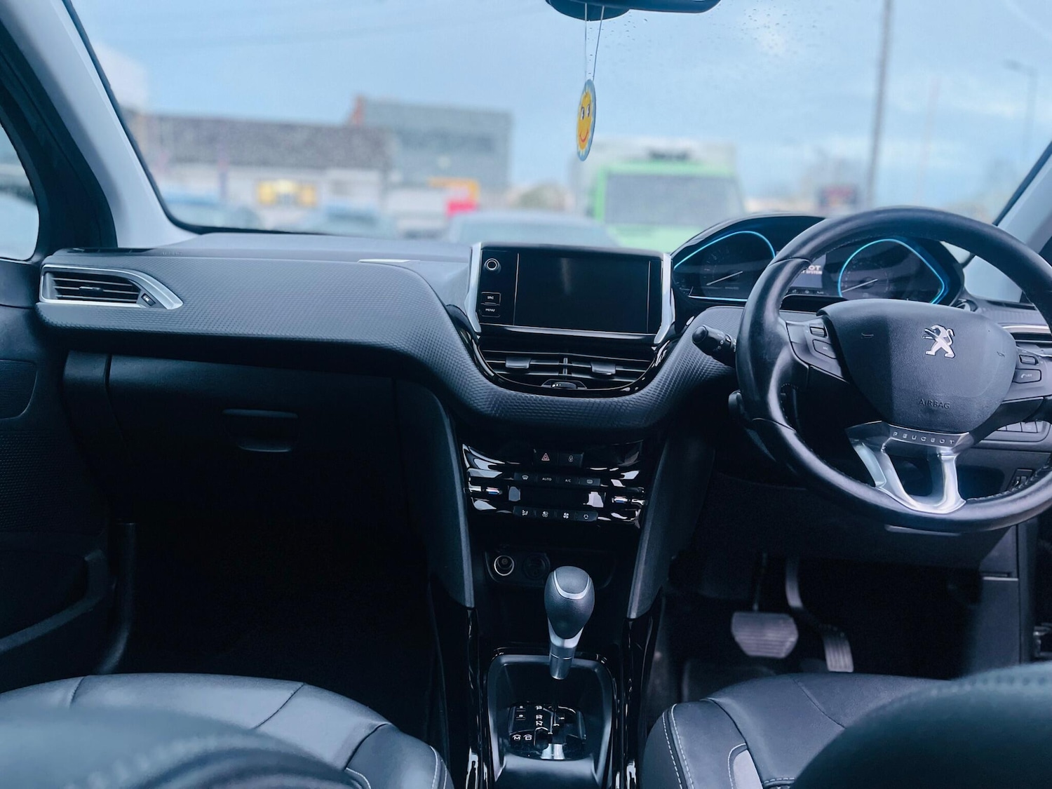 Used Peugeot 2008 2016 for sale - 76440870: Photo 11