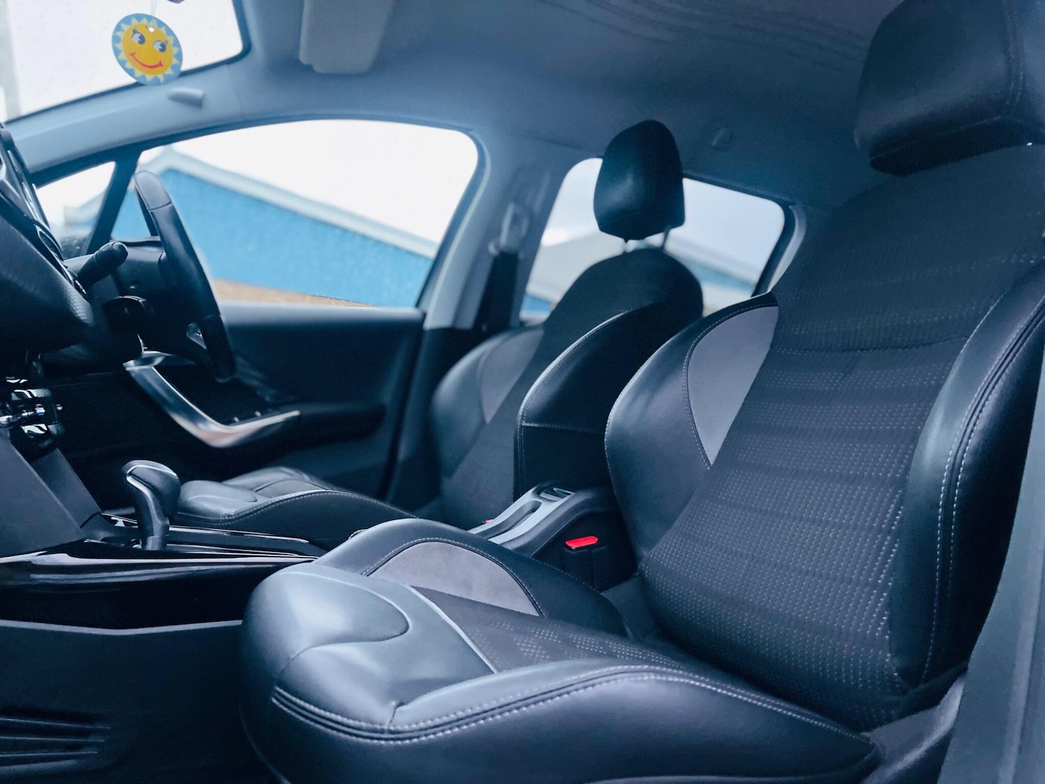 Used Peugeot 2008 2016 for sale - 76440870: Photo 8