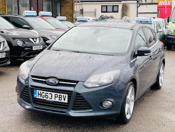 2013 (63) - 1.0 125 EcoBoost Titanium Navigator 5dr