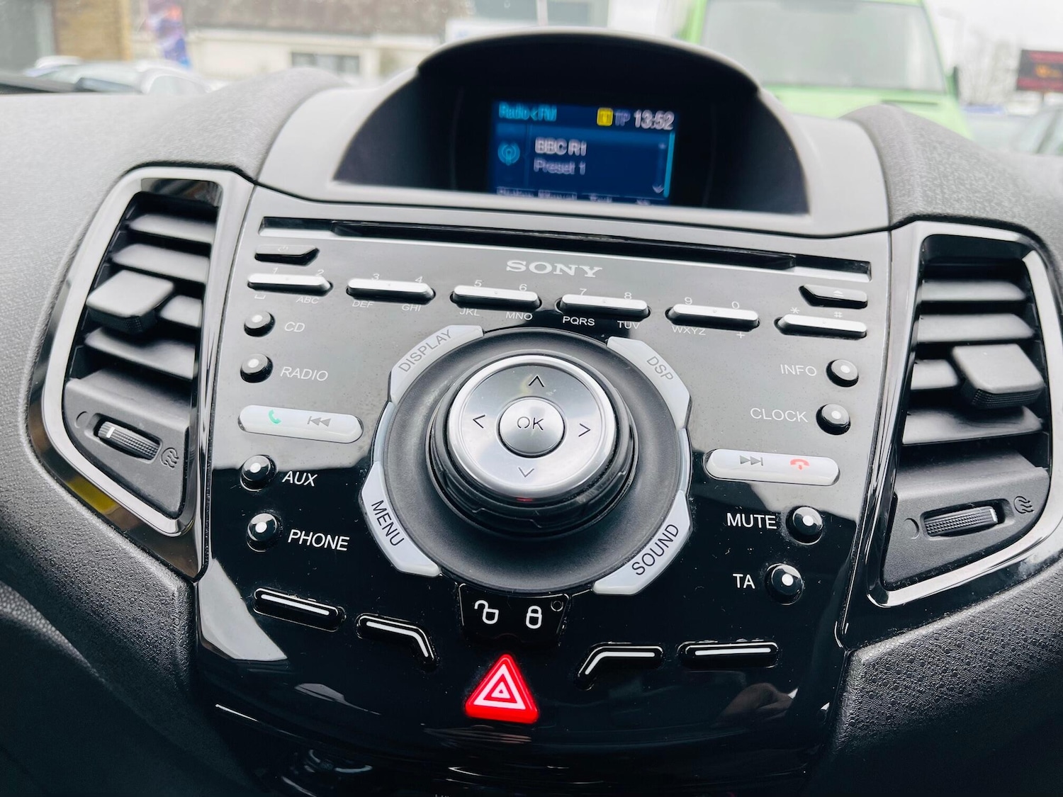 Used Ford Fiesta 2015 for sale - 76780581: Photo 27