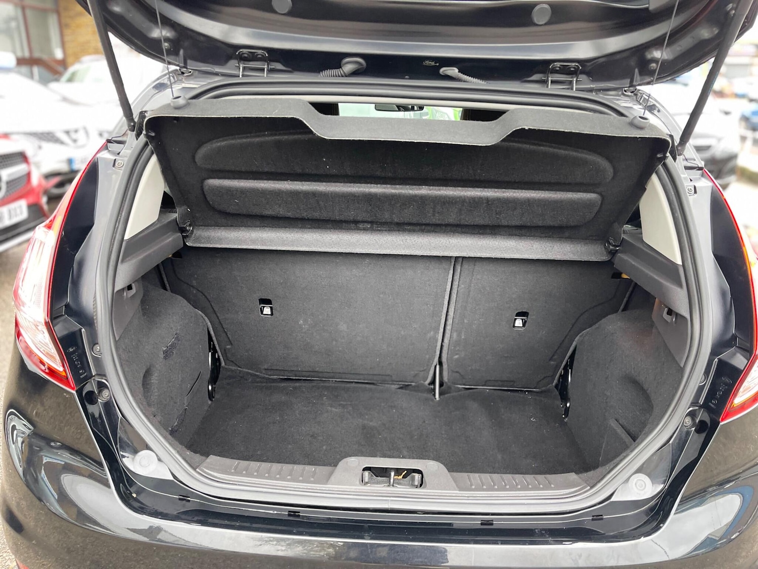 Used Ford Fiesta 2015 for sale - 76780581: Photo 30