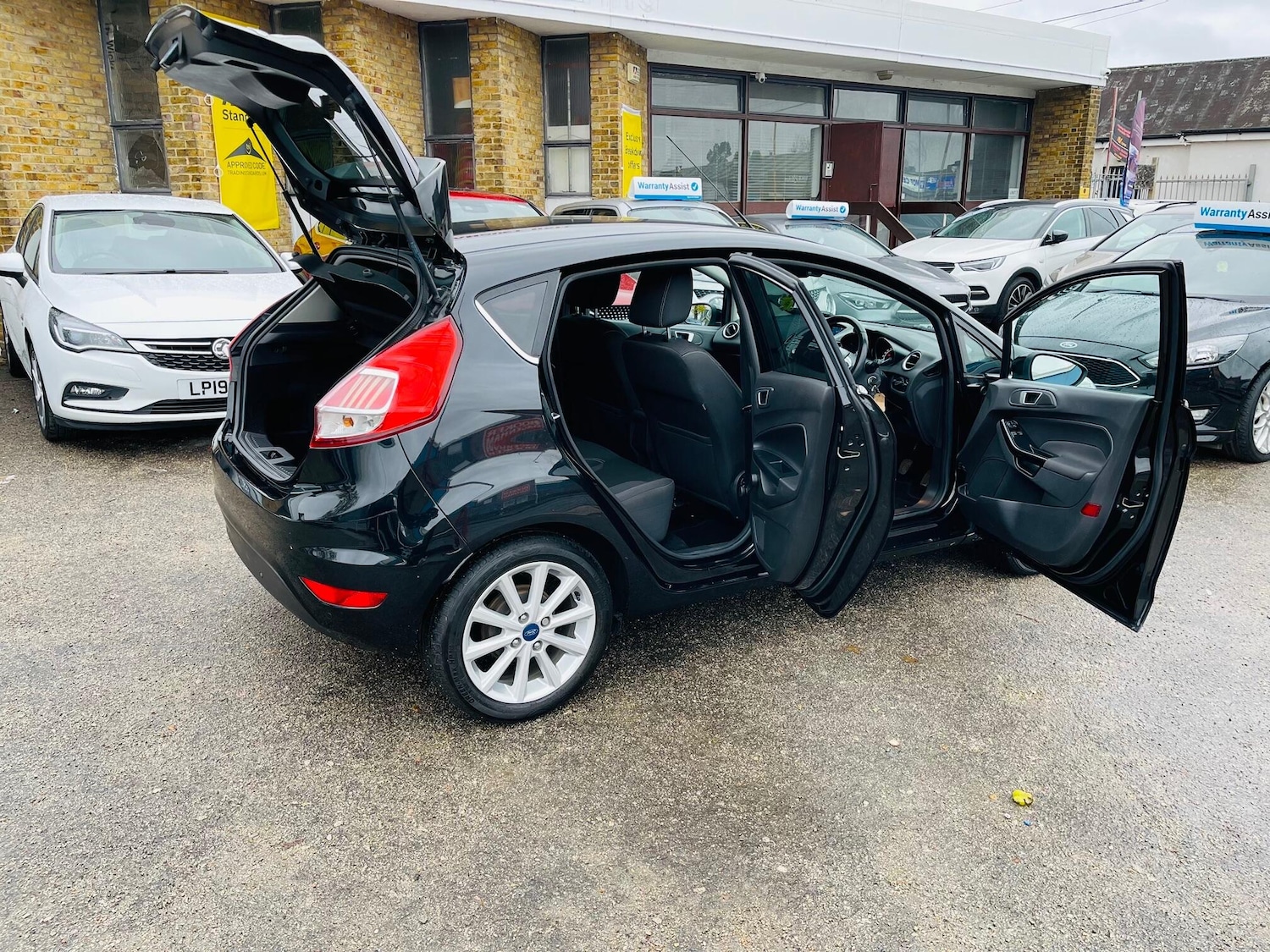 Used Ford Fiesta 2015 for sale - 76780581: Photo 39