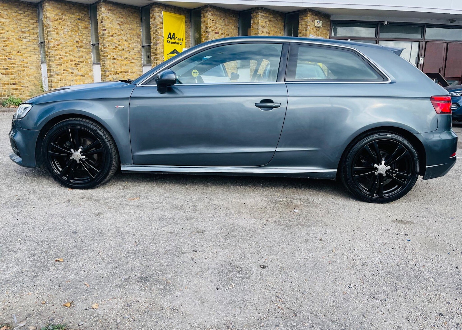 Used Audi A3 2016 for sale - 76260548: Photo 5