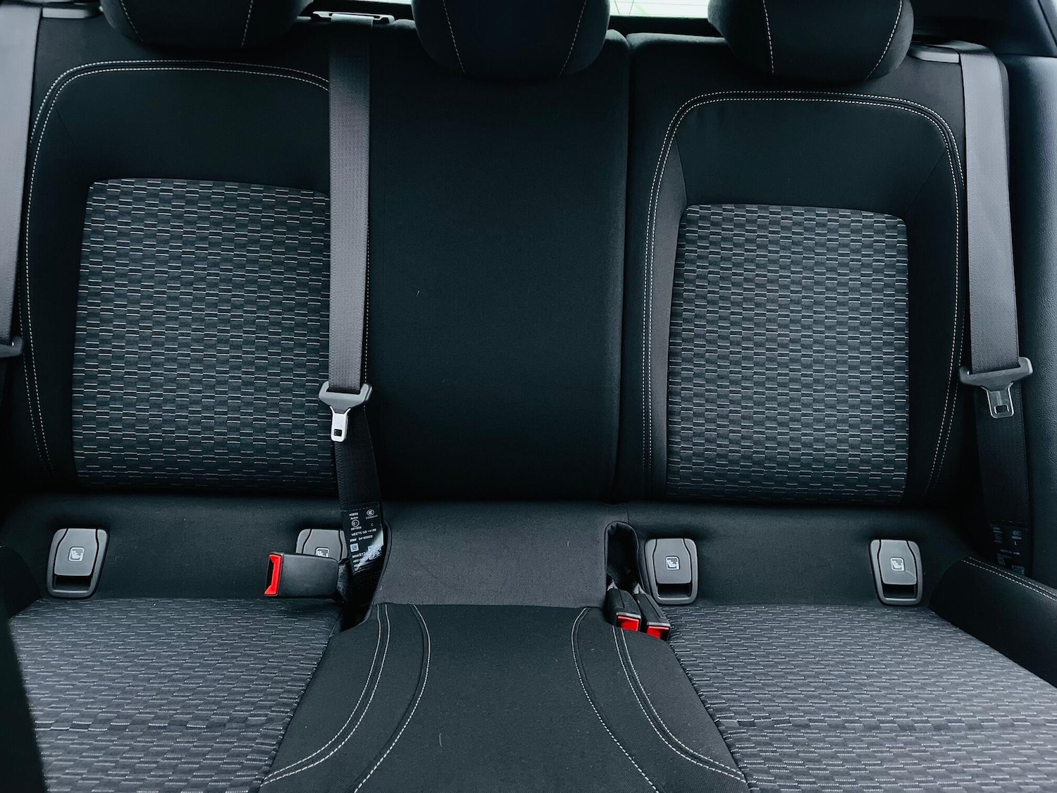 Used Vauxhall Astra for sale - 76727510: Photo 16