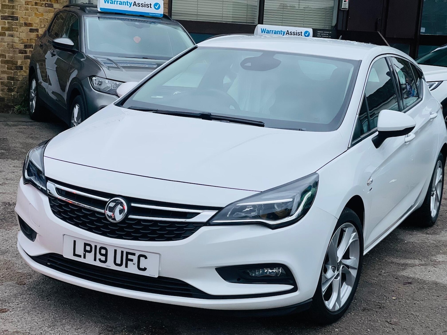 Used Vauxhall Astra for sale - 76727510: Photo 2