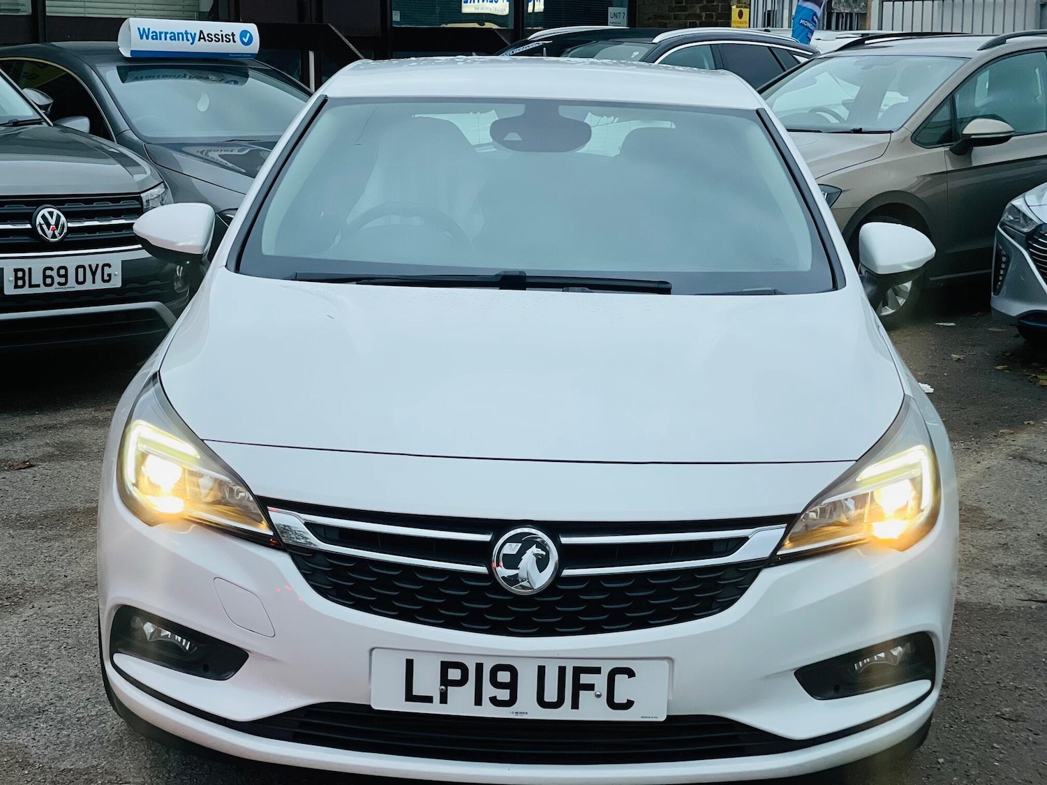 Used Vauxhall Astra for sale - 76727510: Photo 3