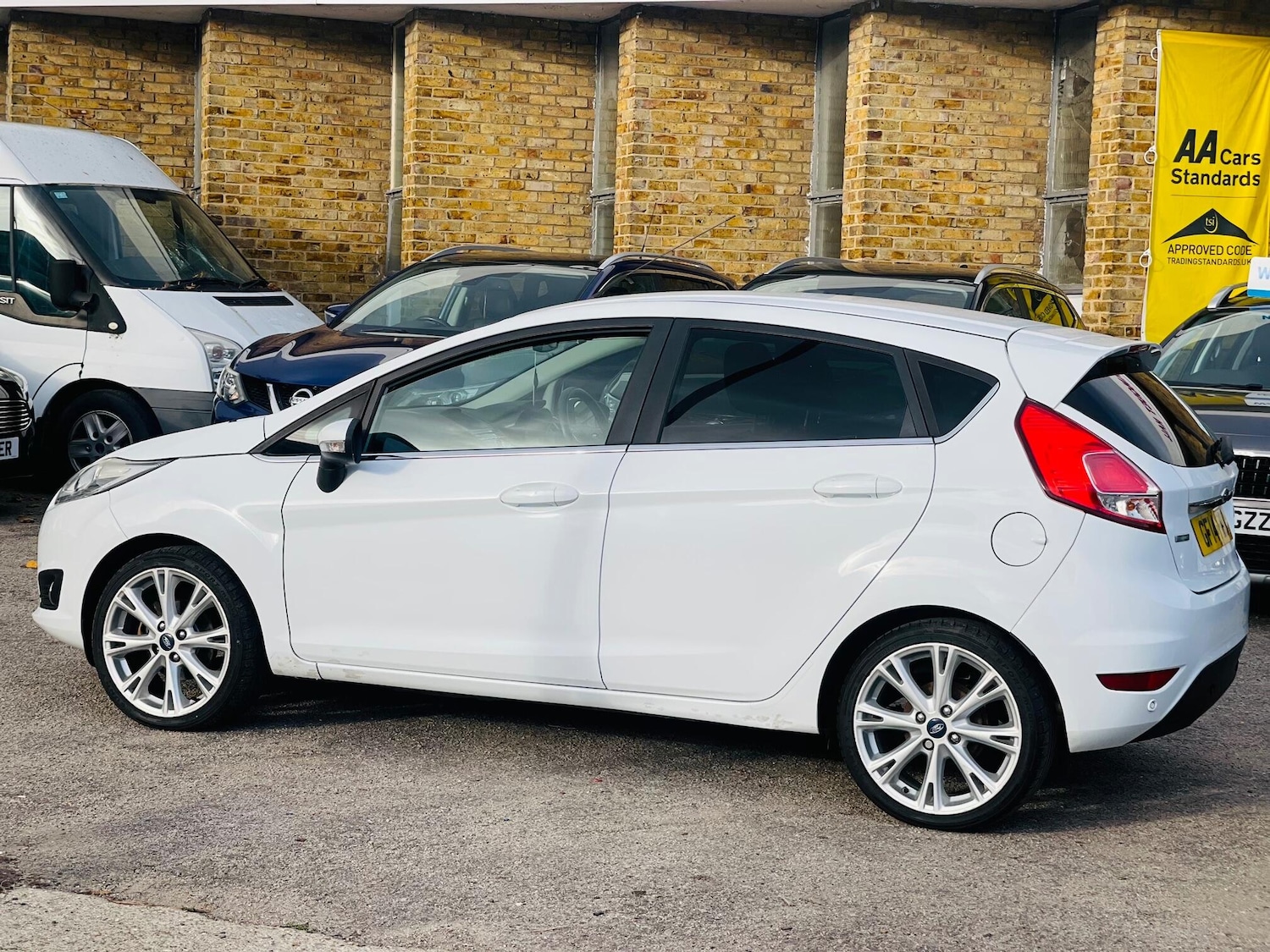 Used Ford Fiesta 2014 for sale - 76607154: Photo 6