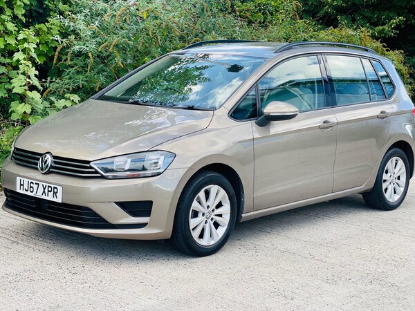 Used Volkswagen Golf SV 2017 for sale - 76270391: Photo 1