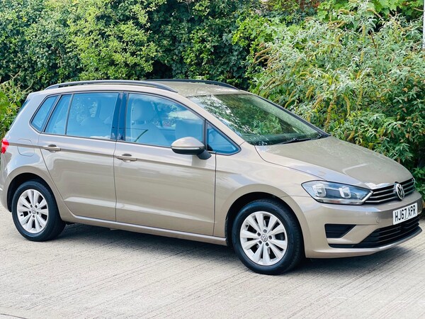 Used Volkswagen Golf SV 2017 for sale - 76270391: Photo 2