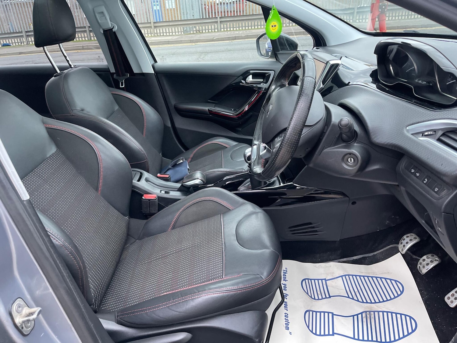 Used Peugeot 2008 2017 for sale - 76926615: Photo 10