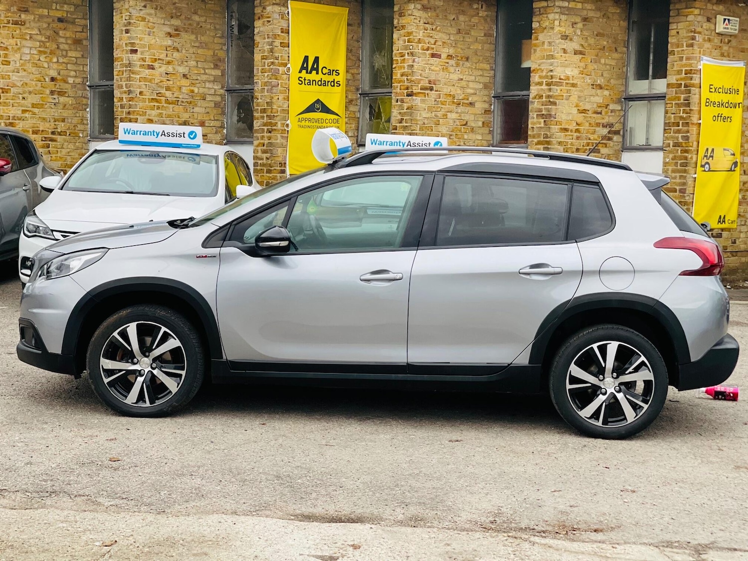 Used Peugeot 2008 2017 for sale - 76926615: Photo 4