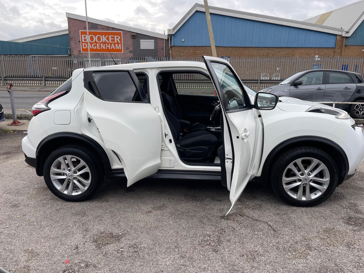 Used Nissan Juke 2016 for sale - 76607313: Photo 27