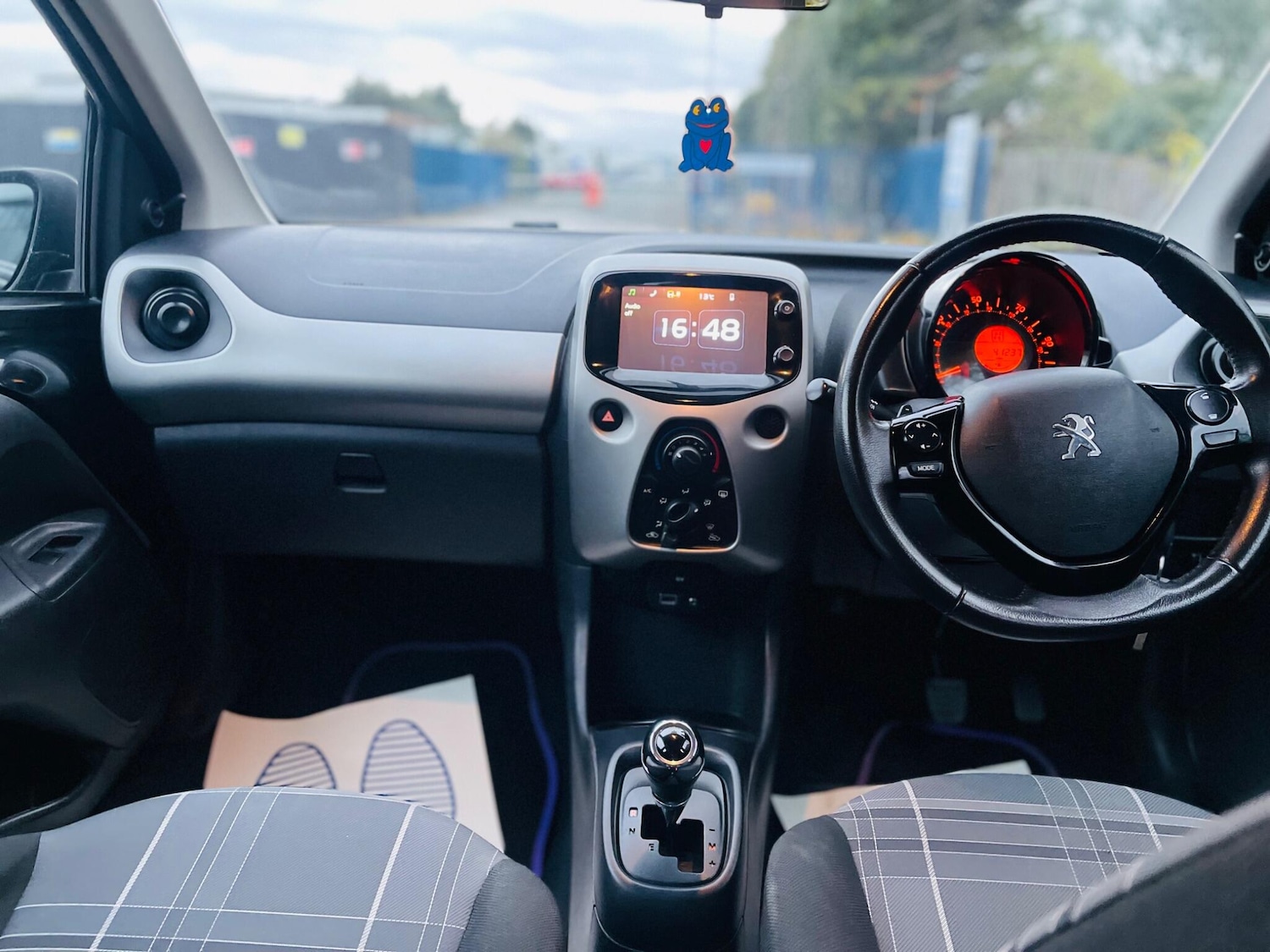 Used Peugeot 108 for sale - 76728346: Photo 12