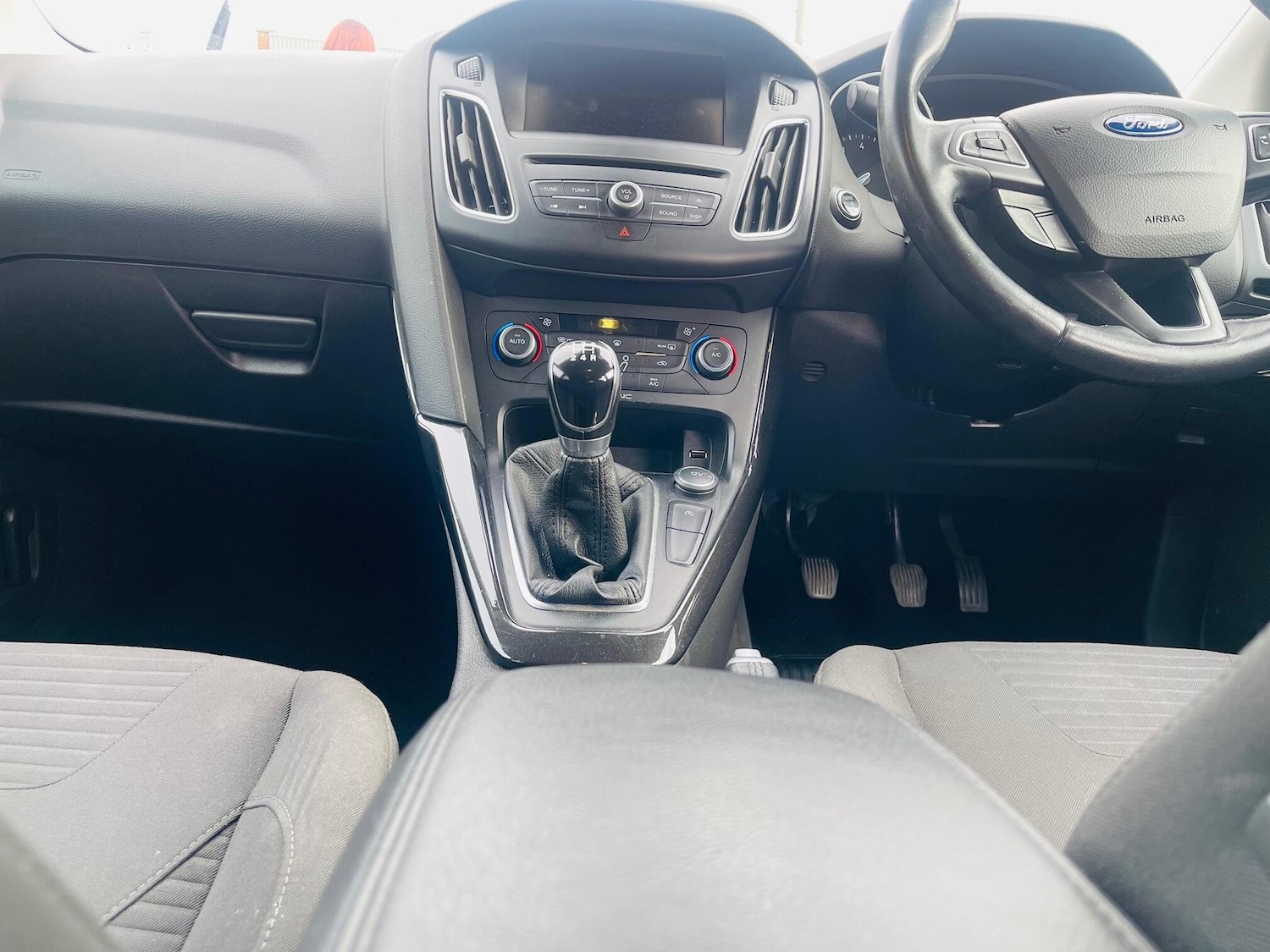 Used Ford Focus 2015 for sale - 76499428: Photo 8