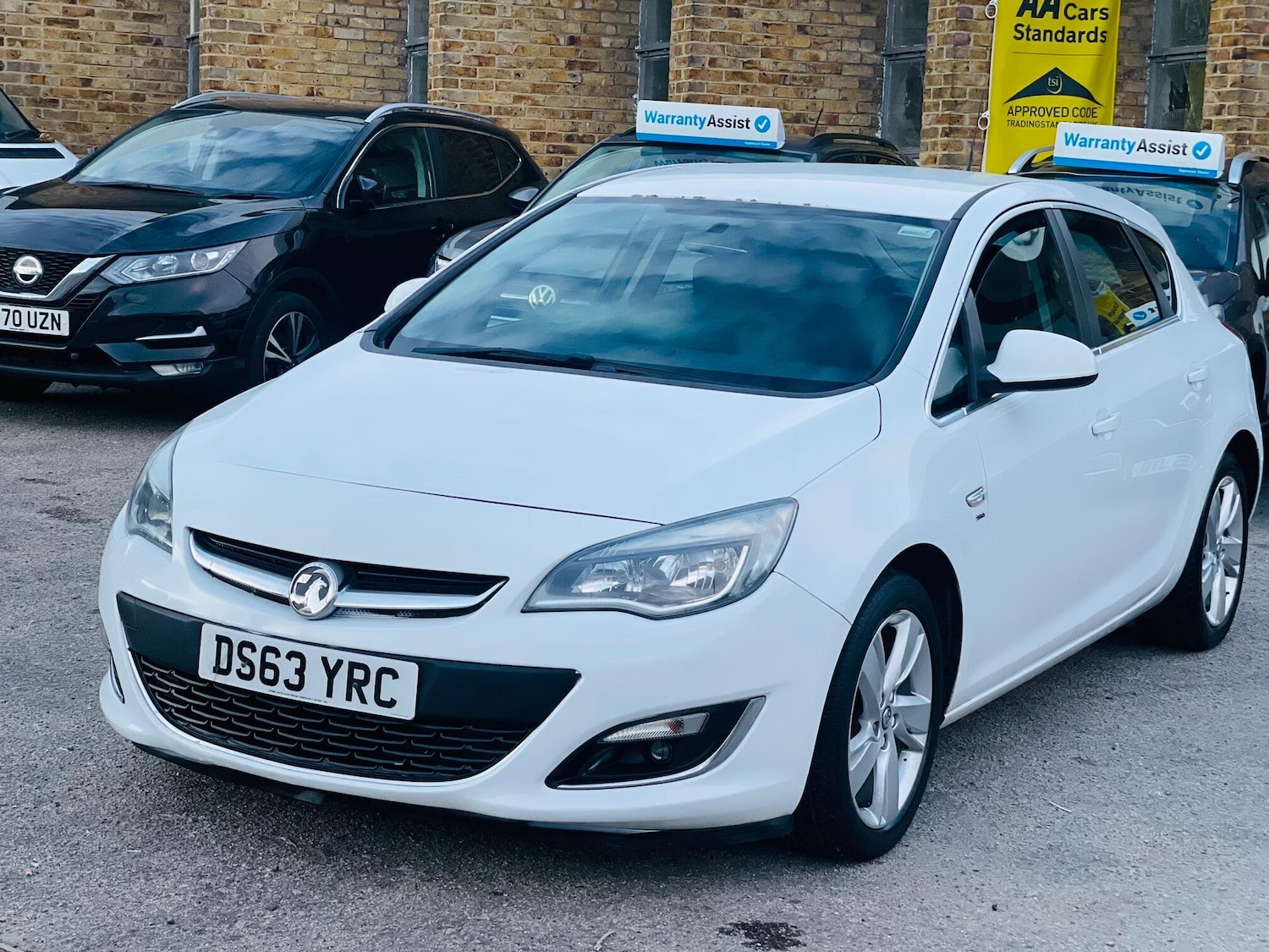 Used Vauxhall Astra for sale - 76473908: Photo 1