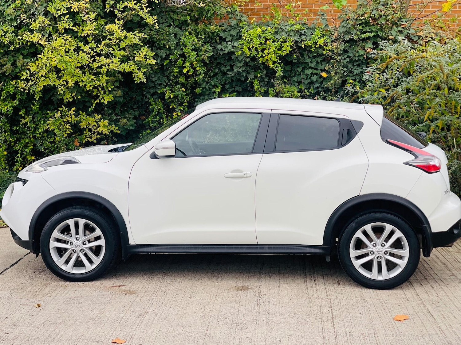 Used Nissan Juke 2016 for sale - 76549307: Photo 2