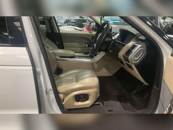 Used Land Rover Range Rover Sport 2017 for sale - 79134110: Photo
