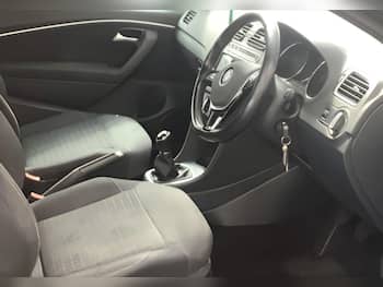 Used Volkswagen Polo 2015 for sale - 79610852: Photo