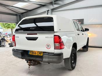 Used Toyota Hilux 2017 for sale - 79782754: Photo