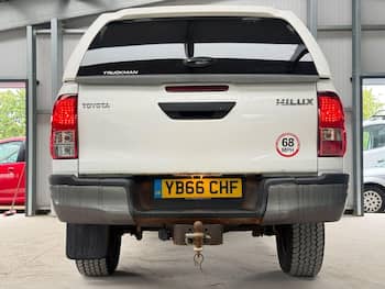 Used Toyota Hilux 2017 for sale - 79782754: Photo