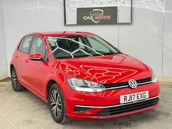 Used Volkswagen Golf 2017 for sale - 79133354: Photo