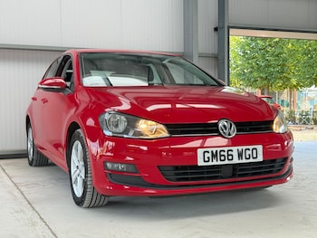 Used Volkswagen Golf 2017 for sale - 79402126: Photo