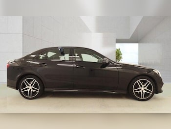 Used Mercedes-Benz E Class 2015 for sale - 79133392: Photo