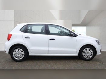 Used Volkswagen Polo 2016 for sale - 79523533: Photo