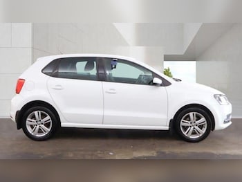 Used Volkswagen Polo 2016 for sale - 79323763: Photo