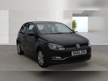 Used Volkswagen Polo 2015 for sale - 79543704: Photo