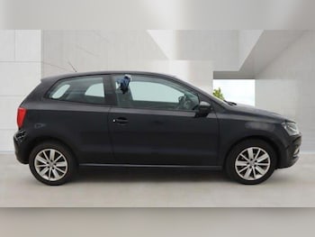 Used Volkswagen Polo 2015 for sale - 79543704: Photo