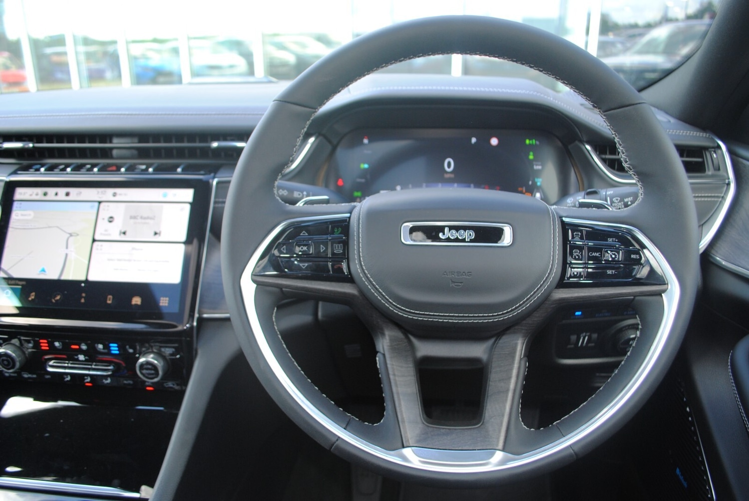 Used Jeep Grand Cherokee 2024 for sale - 75354951: Photo 2