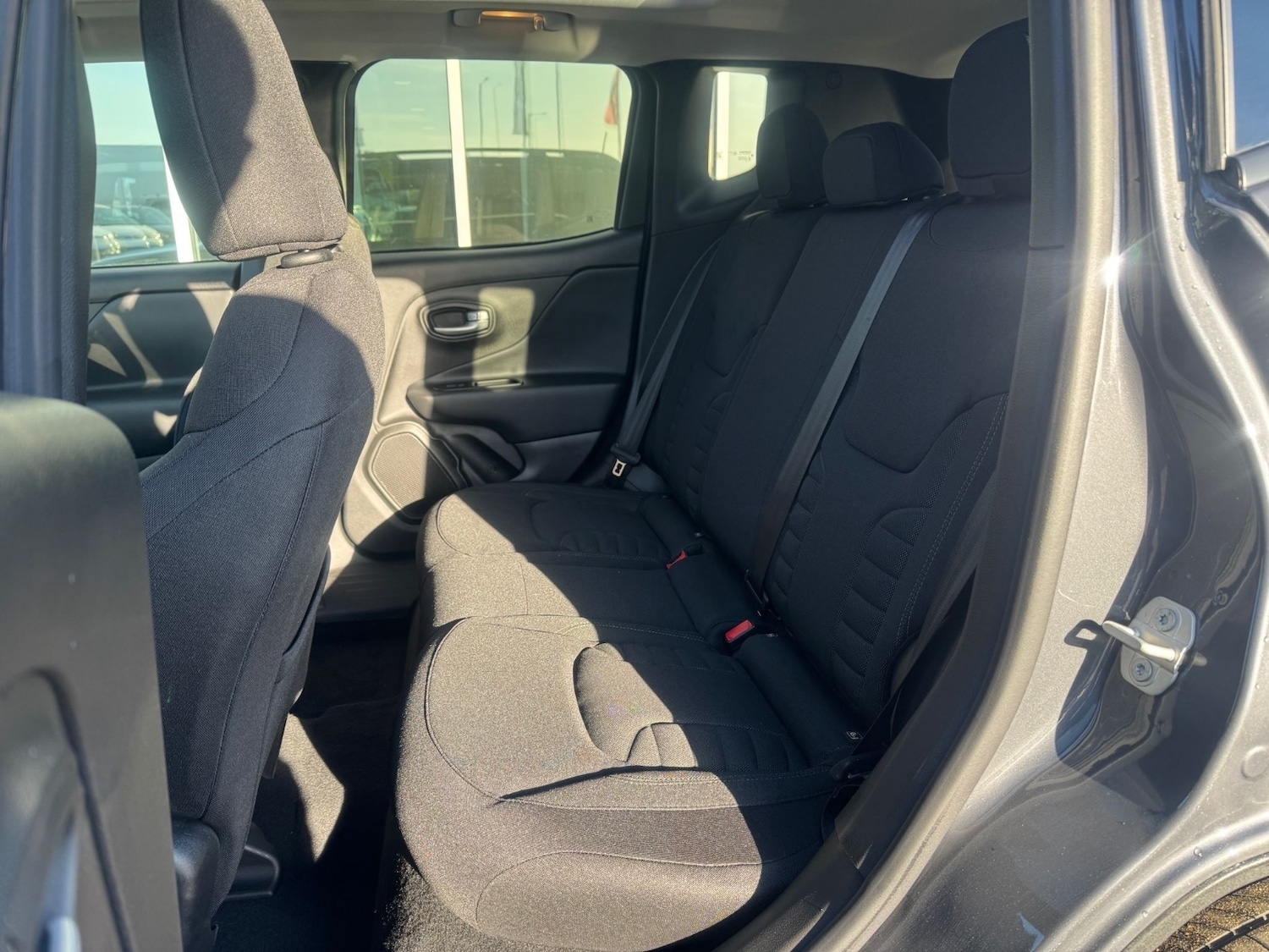 Used Jeep Renegade 2025 for sale - 77519043: Photo 39