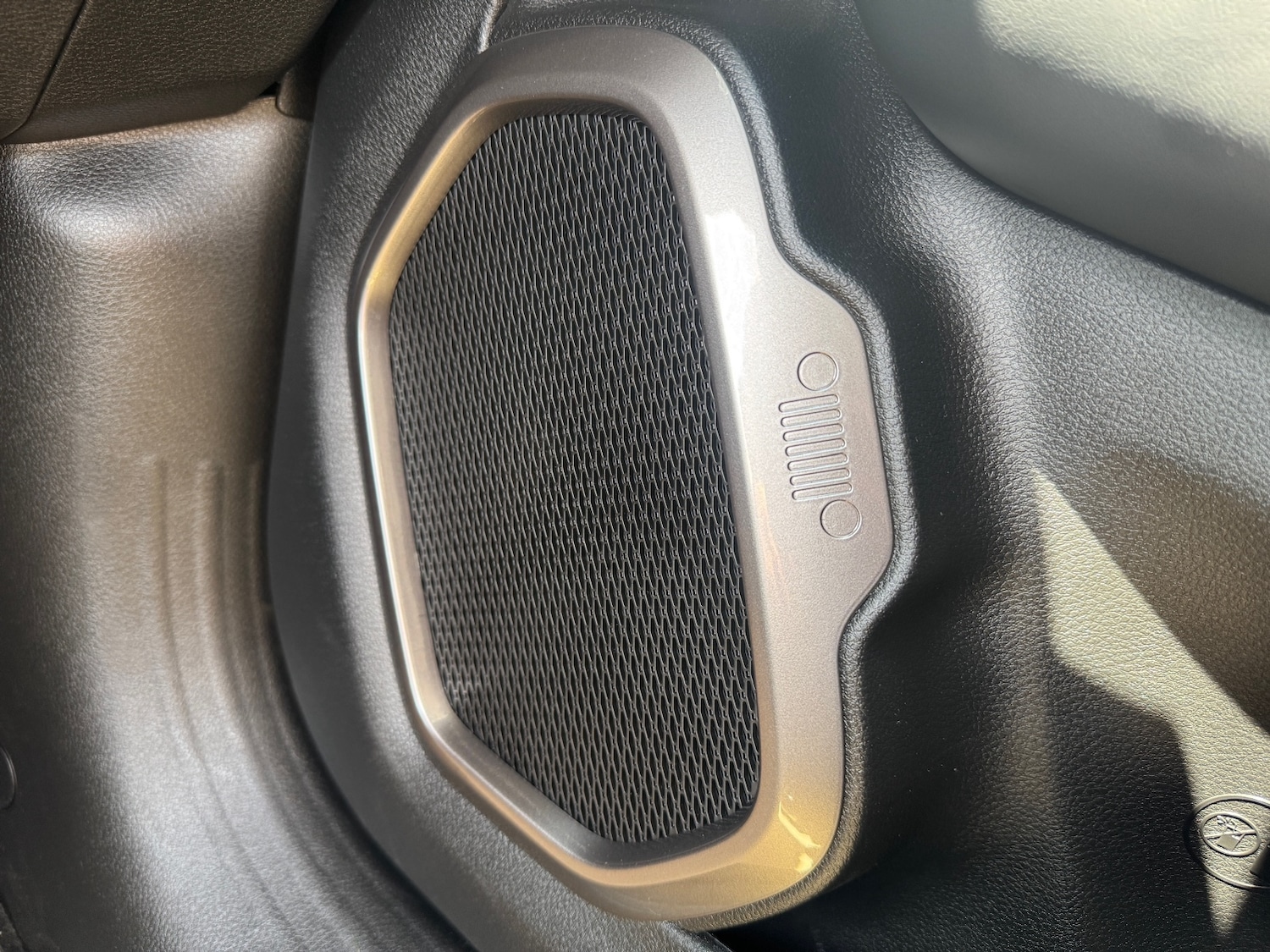 Used Jeep Renegade 2025 for sale - 76458941: Photo 10