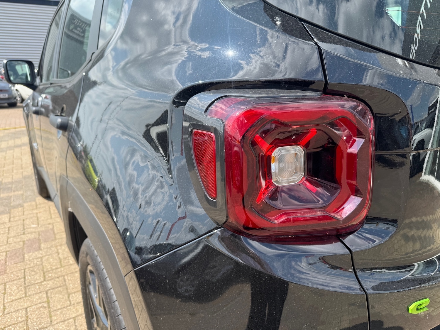 Used Jeep Renegade 2025 for sale - 76458941: Photo 24