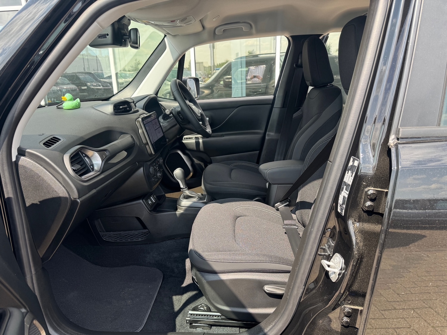 Used Jeep Renegade 2025 for sale - 76458941: Photo 33