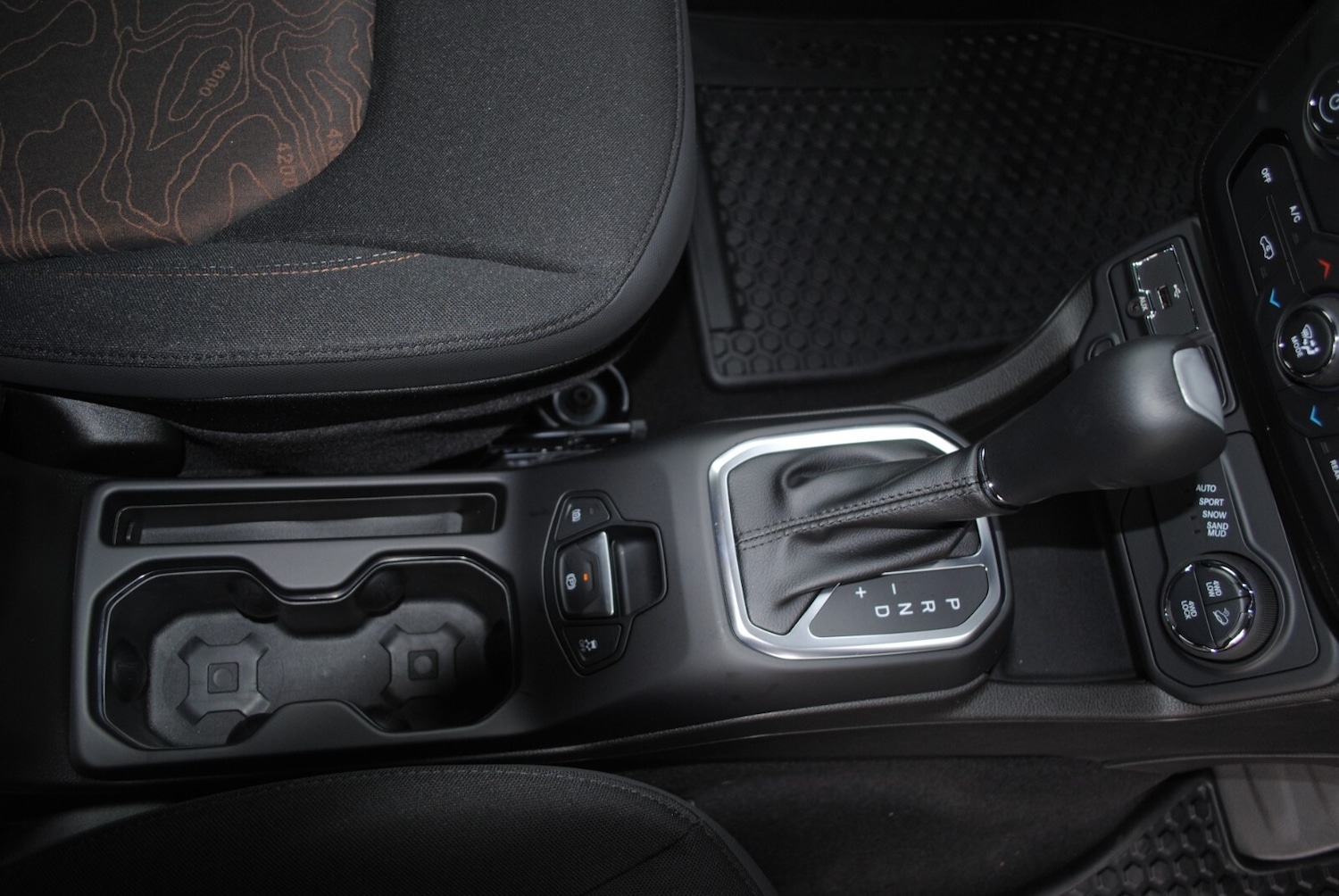 Used Jeep Renegade 2023 for sale - 77519061: Photo 14