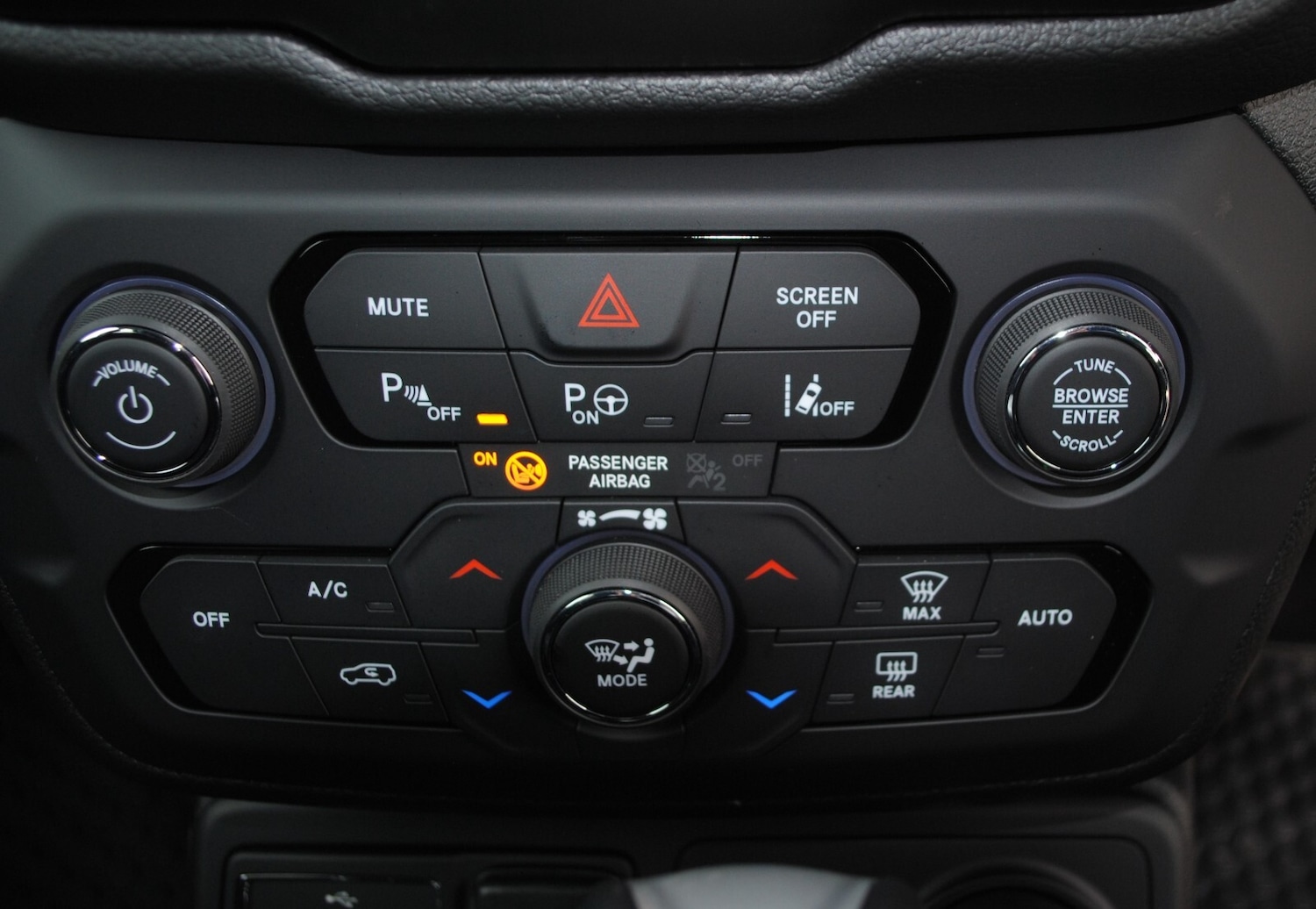 Used Jeep Renegade 2023 for sale - 77519061: Photo 18