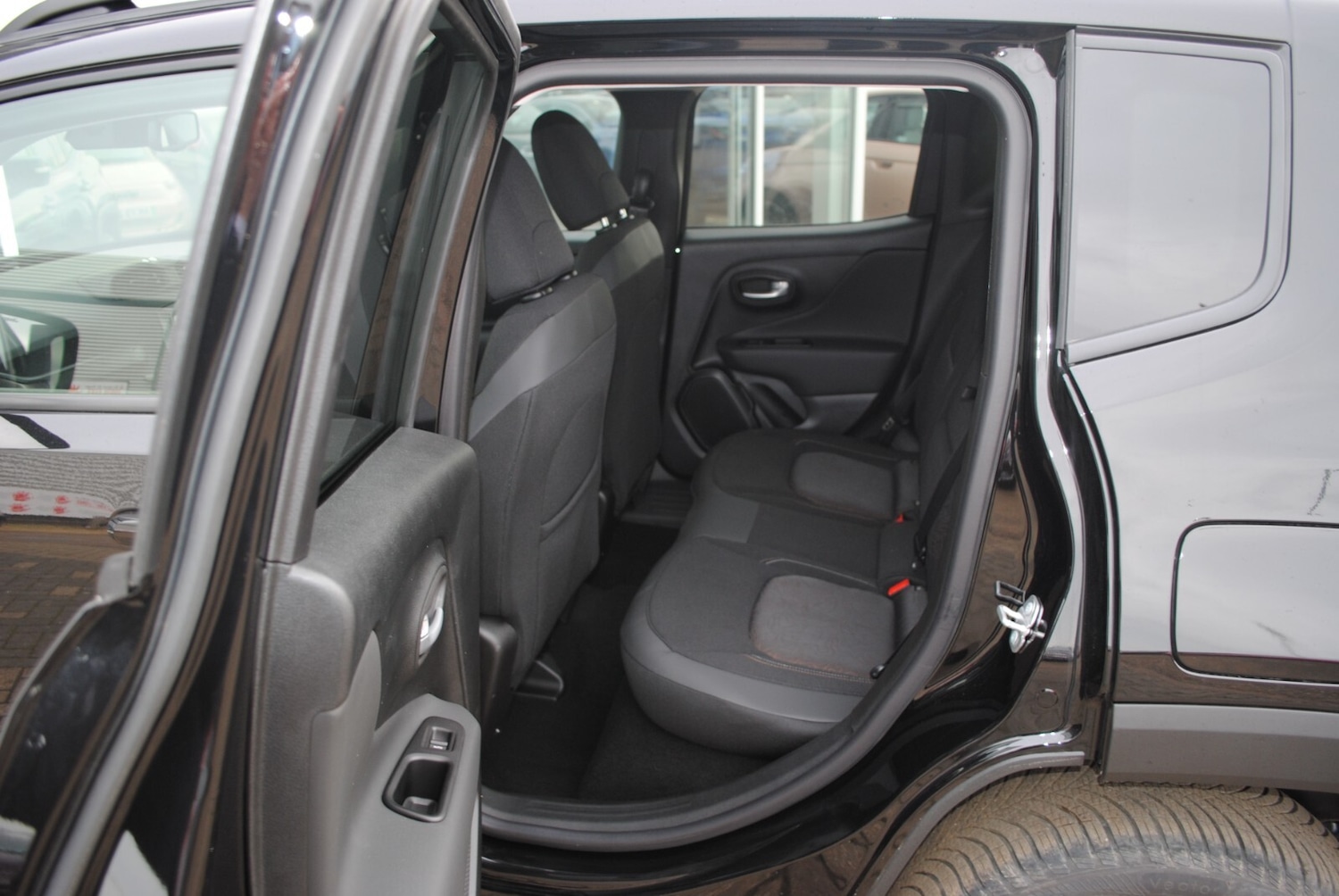 Used Jeep Renegade 2023 for sale - 77519061: Photo 32