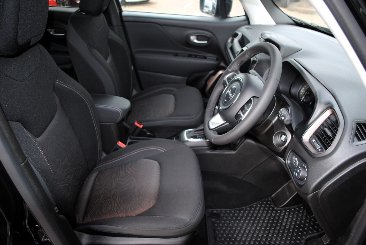 Used Jeep Renegade 2023 for sale - 77519061: Photo 40