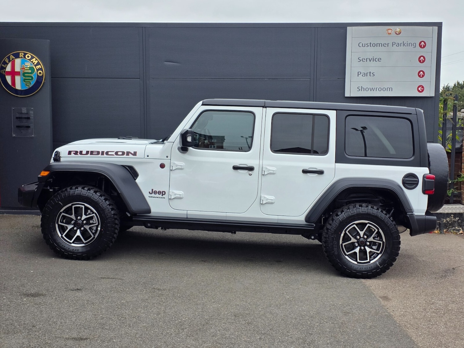 Used Jeep Wrangler 2025 for sale - 77519042: Photo 4