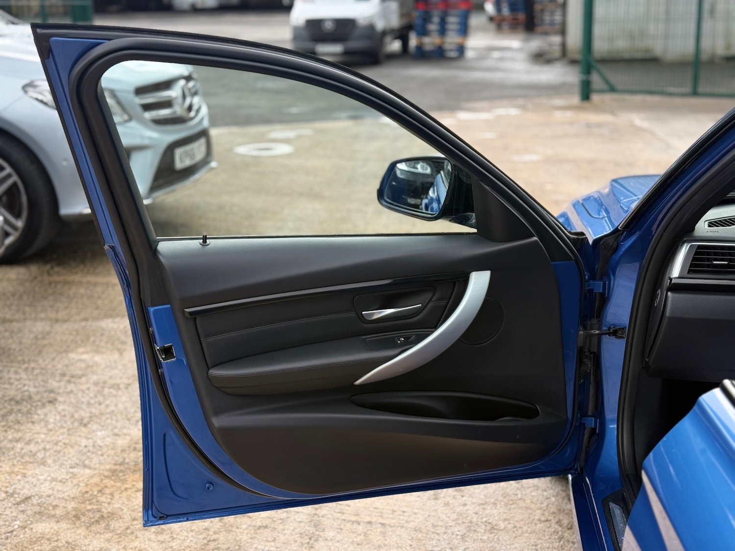 Used BMW 3 Series 2017 for sale - 78210522: Photo 54