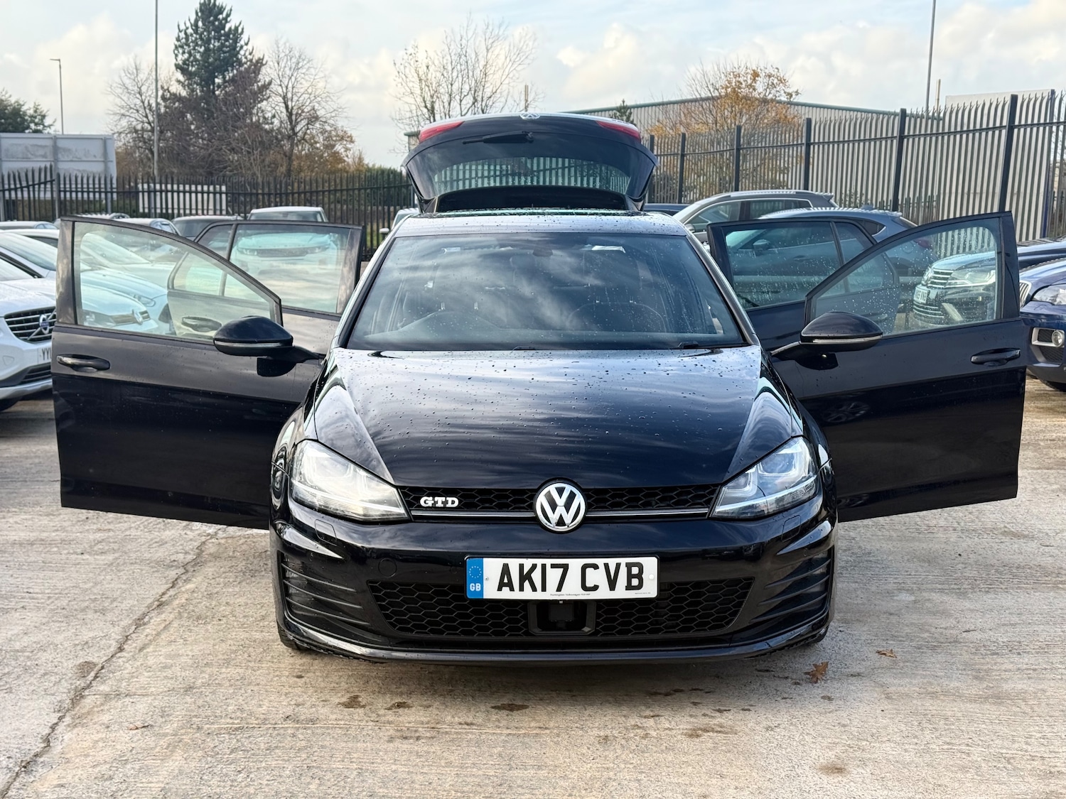 Used Volkswagen Golf 2017 for sale - 76445594: Photo 11