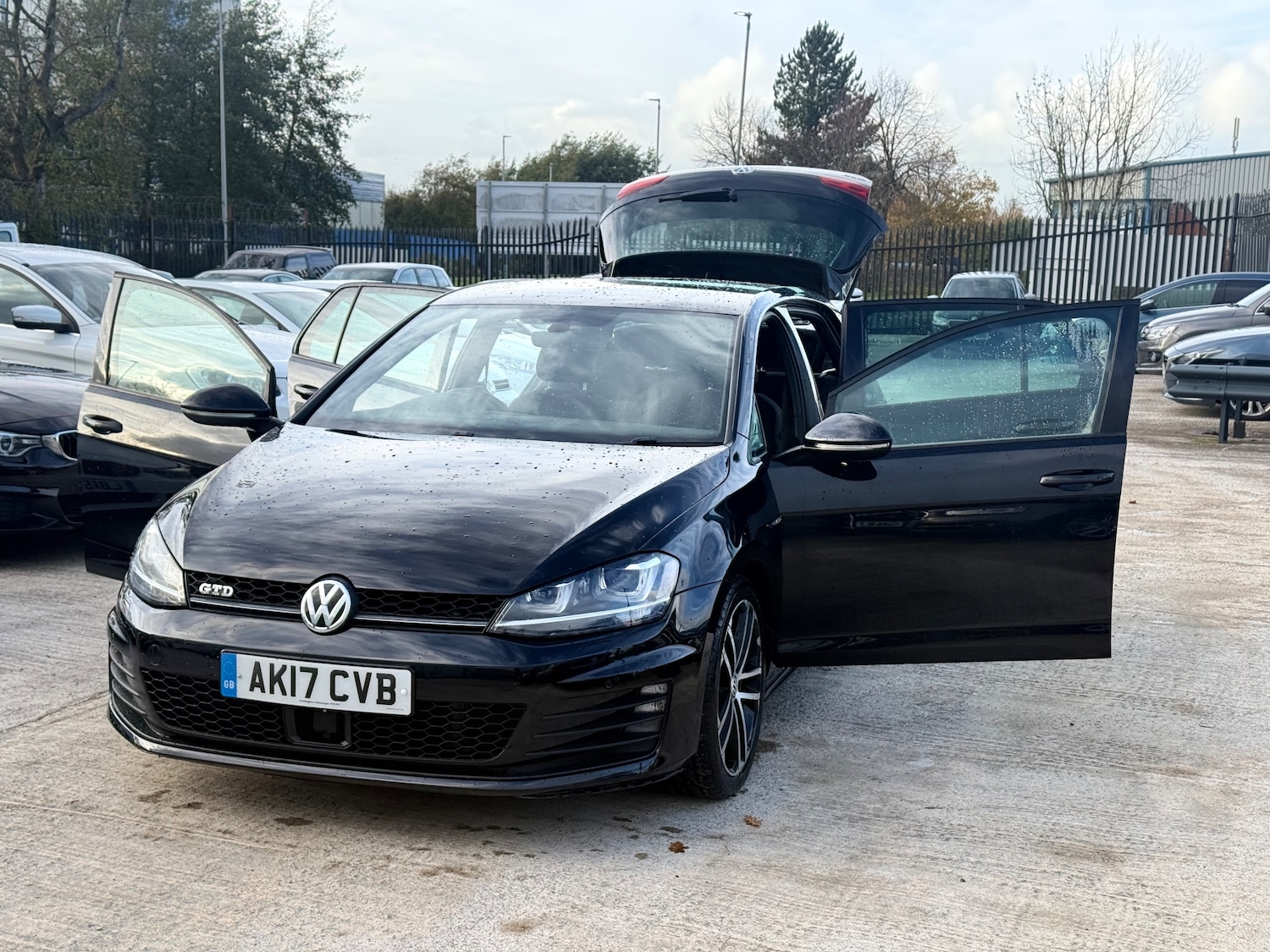 Used Volkswagen Golf 2017 for sale - 76445594: Photo 12