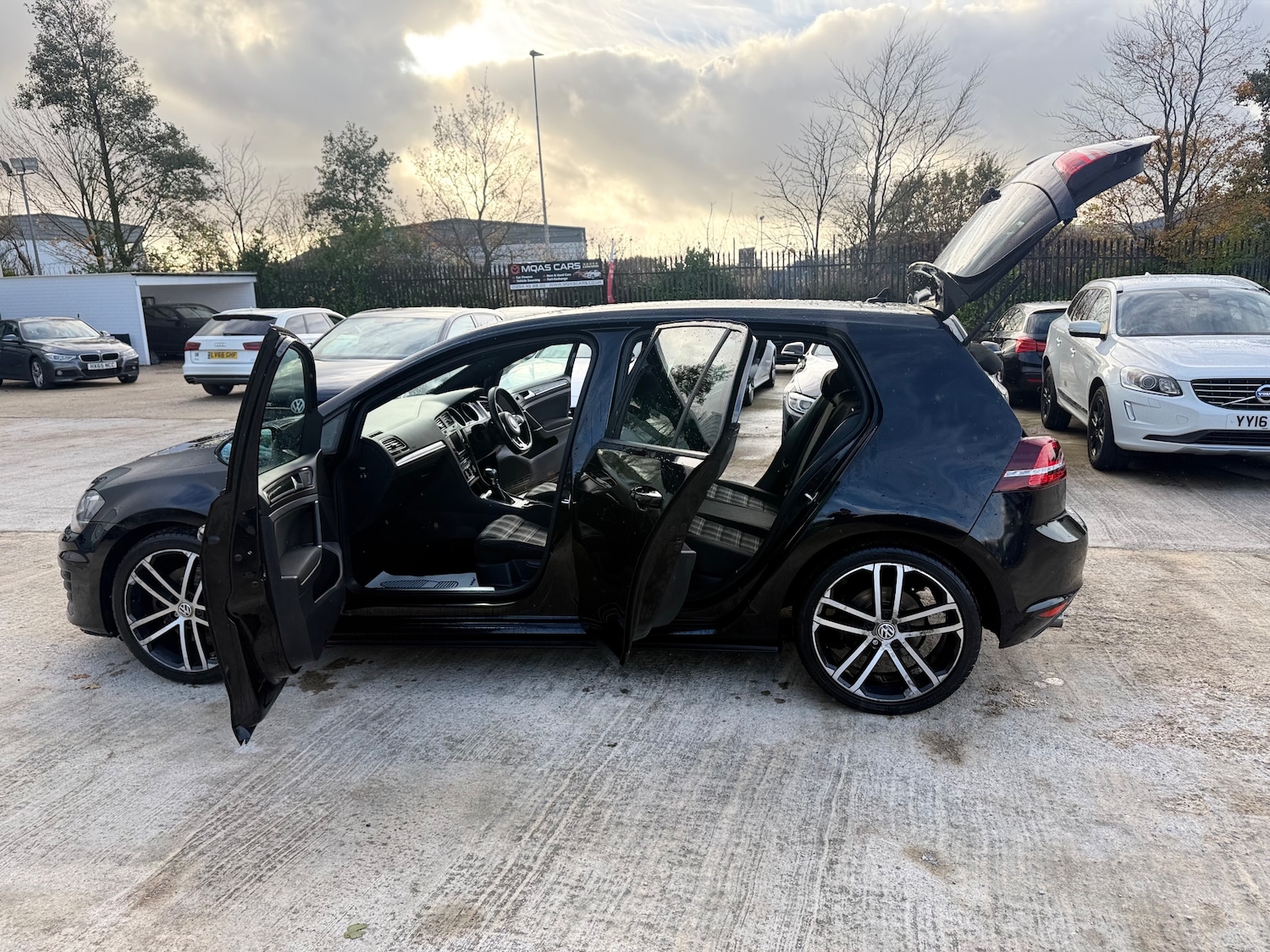 Used Volkswagen Golf 2017 for sale - 76445594: Photo 13