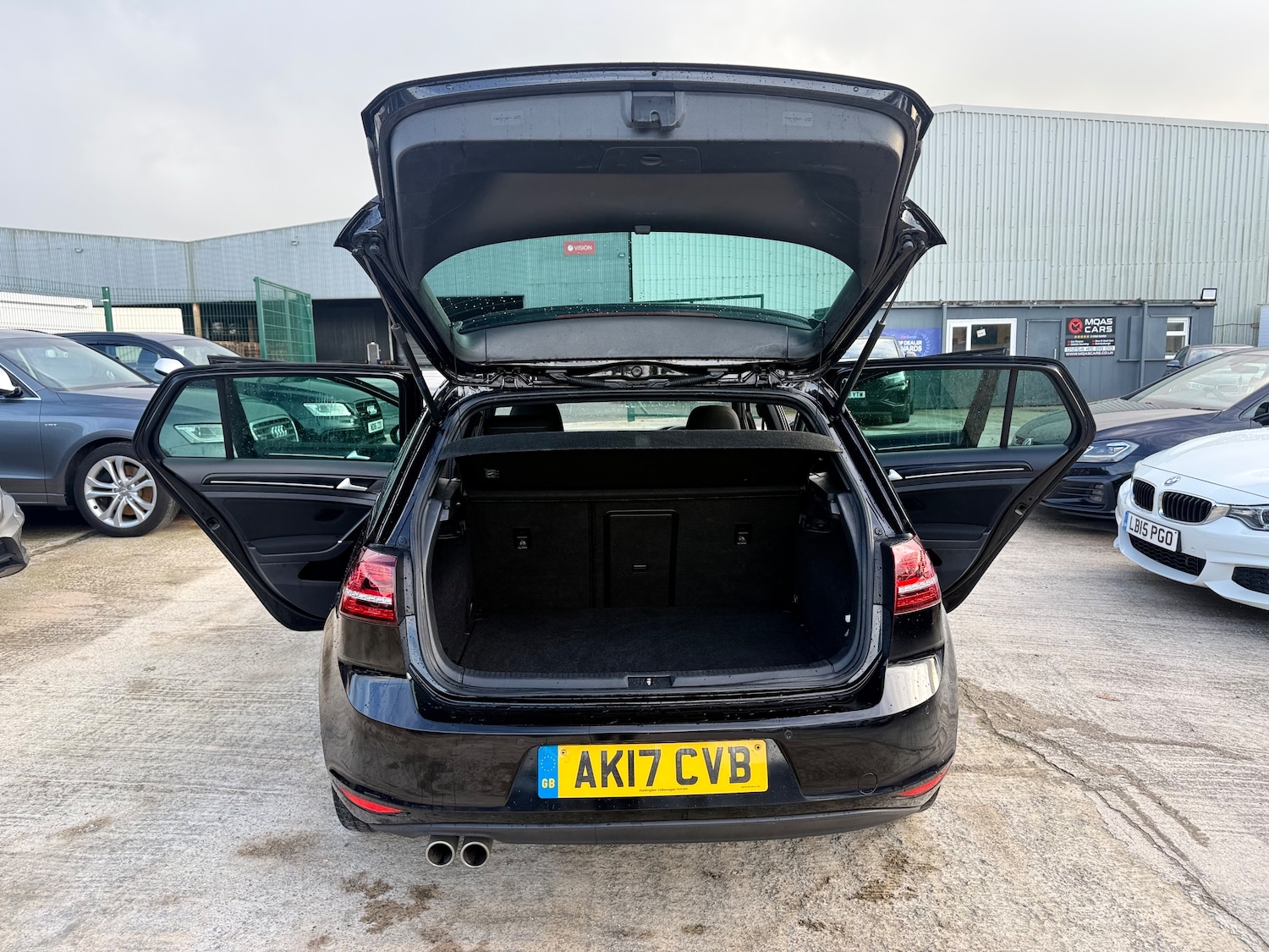 Used Volkswagen Golf 2017 for sale - 76445594: Photo 15