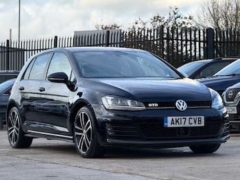 Used Volkswagen Golf 2017 for sale - 76445594: Photo