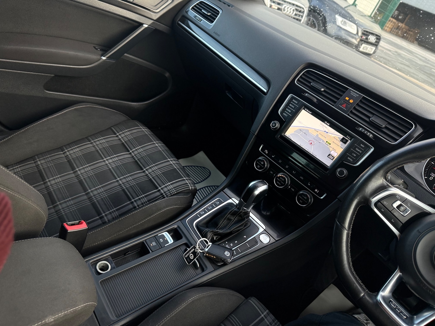 Used Volkswagen Golf 2017 for sale - 76445594: Photo 35