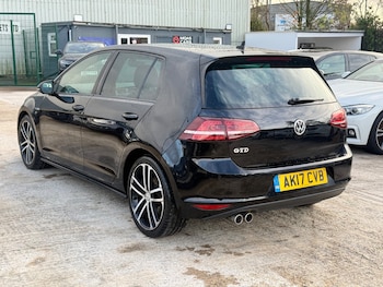 Used Volkswagen Golf 2017 for sale - 76445594: Photo