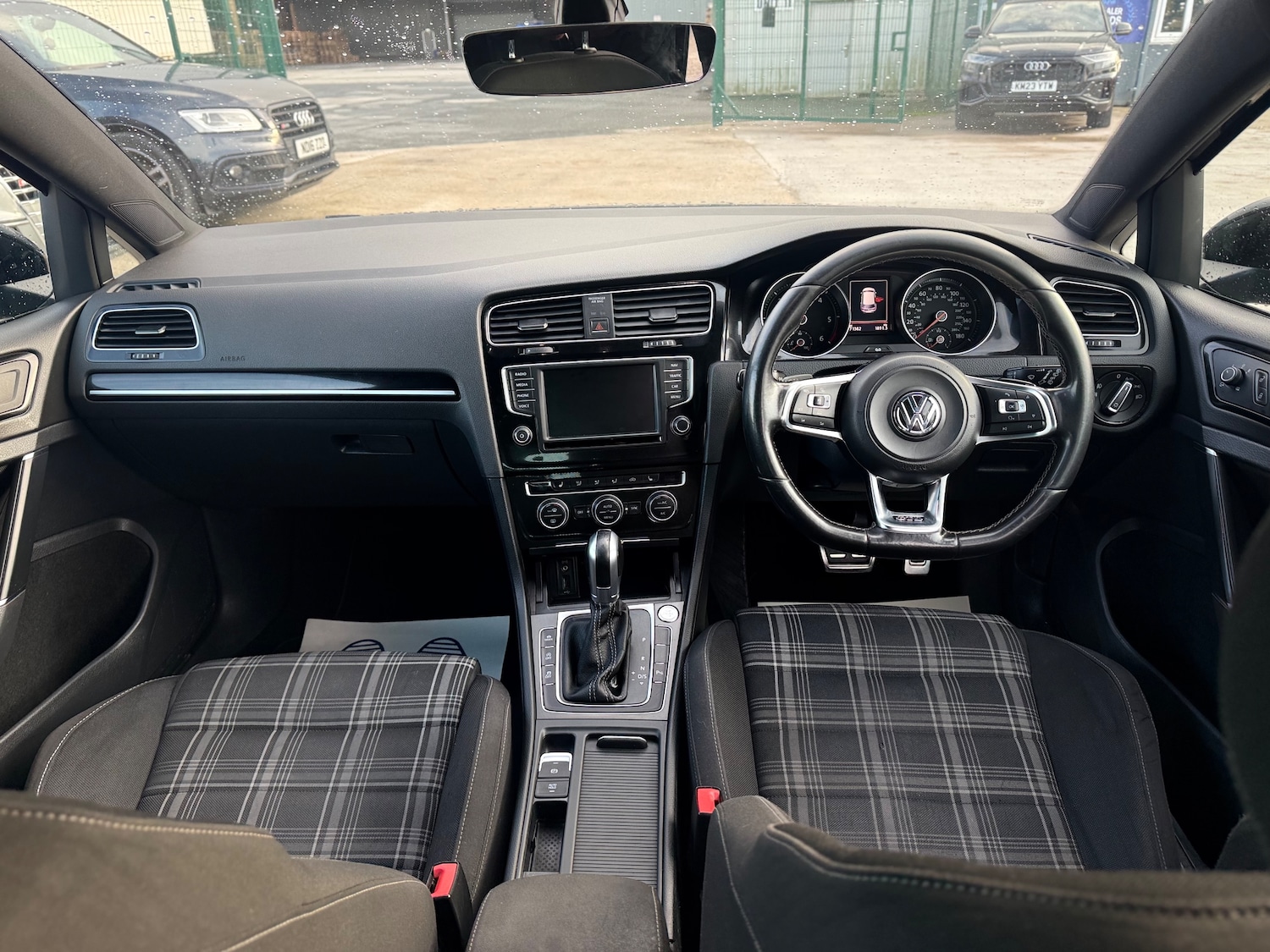 Used Volkswagen Golf 2017 for sale - 76445594: Photo 4